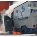 Camión blindado cargado con valores se incendia en Tepalcatepec; se desconoce cuánto dinero se quemó