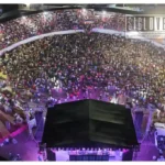 Celebra gobierno municipal a más de 4 mil madres en Huetamo con rifas, música y regalos