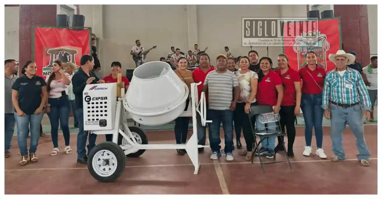 Celebran en Nocupétaro a los albañiles por su aporte al desarrollo del municipio