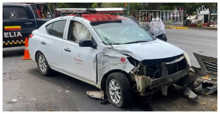 Choque entre taxi de Huetamo y combi deja cuatro lesionados en Calzada La Huerta de Morelia