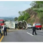 Choques en la carretera Morelia-Pátzcuaro dejan dos lesionados y daños materiales