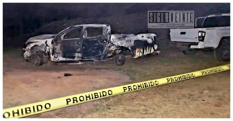 Hallan cinco cuerpos calcinados en vehículo incendiado en Pátzcuaro; policías fueron agredidos durante operativo