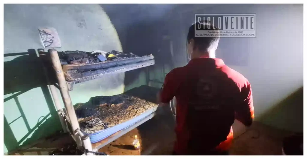 Incendio en vivienda de Huetamo deja daños materiales