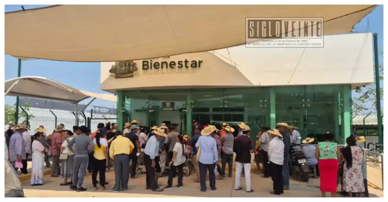 Inician pagos de becas en Huetamo y la región de Tierra Caliente; adultos mayores encabezan filas
