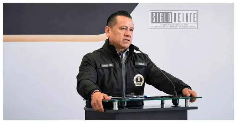 A 11 meses de llegar a la FGE, Carlos Torres Piña pide licencia para competir por candidatura a la gubernatura de Michoacán por Morena