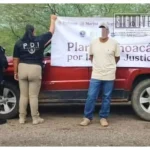 Detienen a hombre cuando llegaba a Huetamo conduciendo camioneta robada en Guanajuato