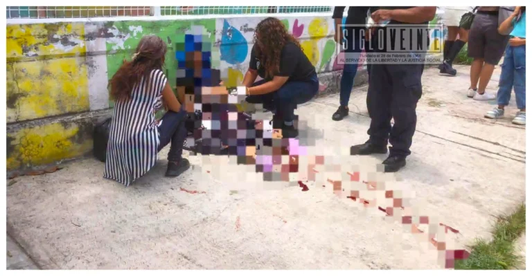 Bomberos atienden parto de emergencia en calles de Zitácuaro