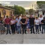 Gobierno municipal y habitantes suman esfuerzos para transformar vialidad en Huetamo; Pablo Varona entrega pavimentación en el barrio de Santa Cruz