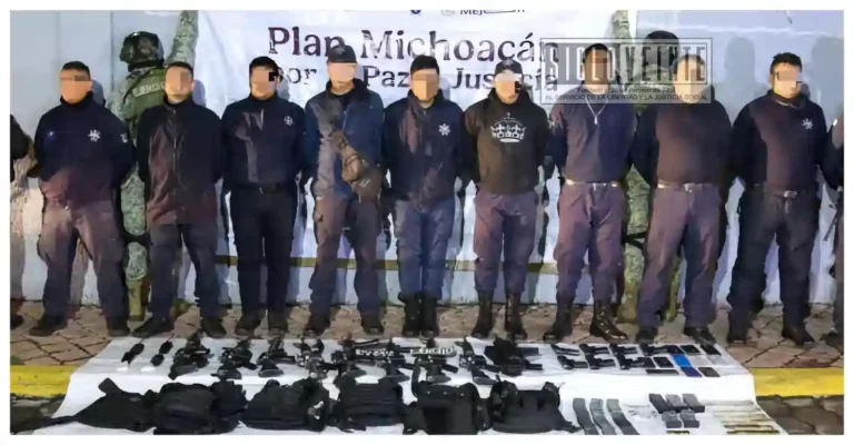 Huían con patrullas clonadas y arsenal; caen nueve falsos policías en Zinapécuaro