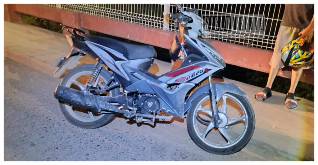Joven motociclista resulta gravemente herida tras choque por alcance en Huetamo