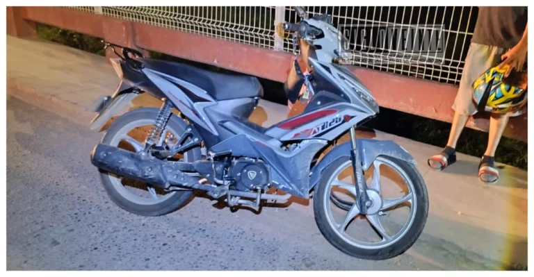 Joven motociclista resulta gravemente herida tras choque por alcance en Huetamo