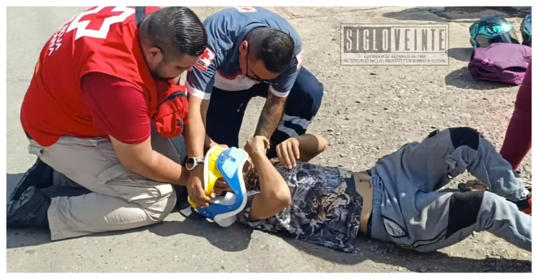 Motociclista de 18 años resulta herido tras accidente en Huetamo