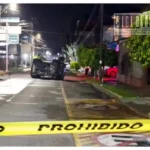 Muere conductor tras ataque armado y volcadura en calles de Uruapan