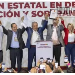 Raúl Morón llama a cerrar filas tras registrarse rumbo a la encuesta de Morena