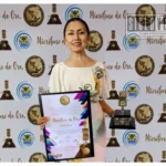 Rocío Vega recibe el Micrófono de Oro 2026 y pone en alto a Michoacán
