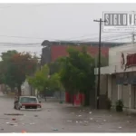 Tormenta provoca inundaciones y daños en Apatzingán; familias resultan afectadas
