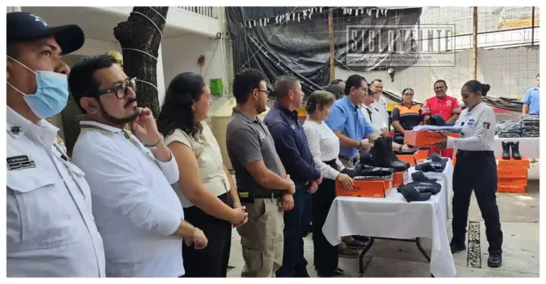 Alcalde de Huetamo fortalece a sus cuerpos de atención y seguridad con entrega de 78 uniformes