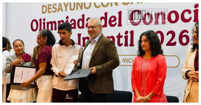 Alumno del Conafe Tuzantla recibe reconocimiento del gobernador tras ganar la Olimpiada del Conocimiento en Michoacán