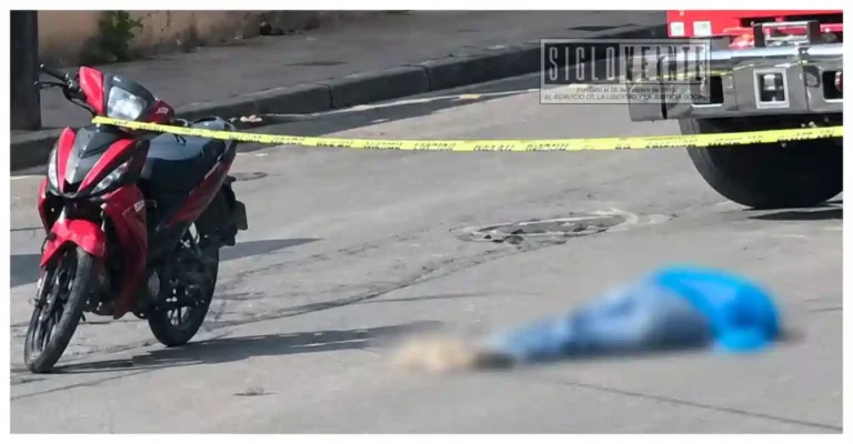 Bache habría provocado la muerte de mujer motociclista en Jacona