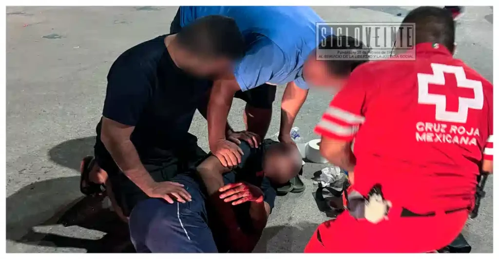 Dos menores sufren graves lesiones en la cabeza tras accidente de motocicleta en Huetamo; investigan cómo ocurrió el percance