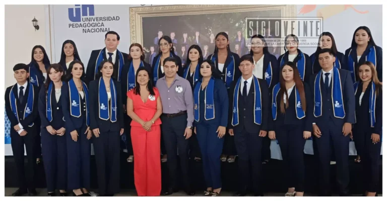 Egresa nueva generación de pedagogos de la UPN 164 Huetamo; Pablo Varona apadrina la ceremonia