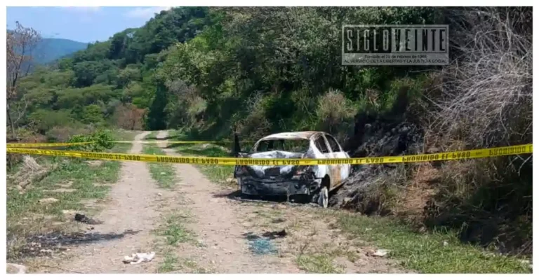 Hallan vehículo calcinado con un cadáver en su interior en una comunidad de Nocupétaro