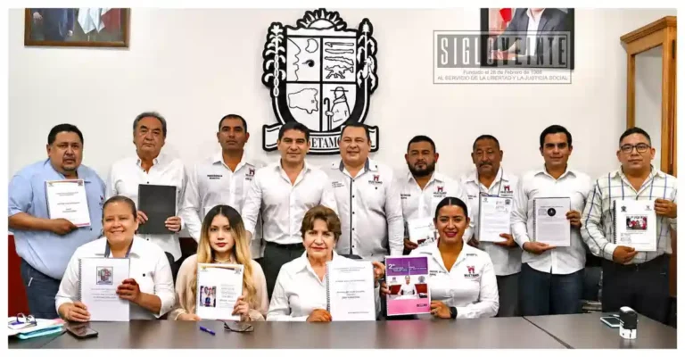 Integrantes del Cabildo de Huetamo presentan su informe anual de actividades