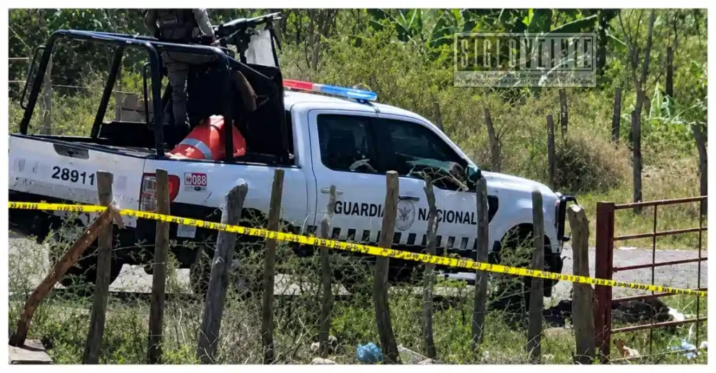 Localizan cuerpo desmembrado junto a carretera en Apatzingán; investigan homicidio