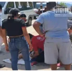 Menor de 14 años resulta lesionado tras accidente entre motocicleta y automóvil en Huetamo