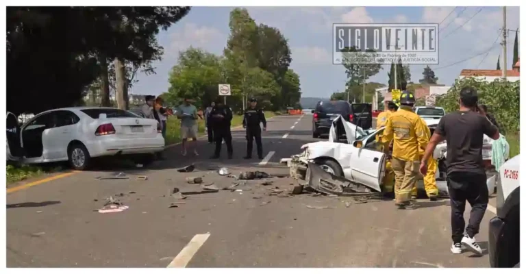 Muere una mujer y dos personas más resultan heridas tras carambola en la carretera Morelia-Pátzcuaro