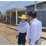 Presidenta de Churumuco supervisa obras de pavimentación para garantizar la movilidad