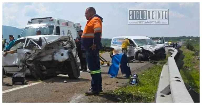 Trágico y aparatoso choque en la carretera Morelia-Cuitzeo cobra una vida