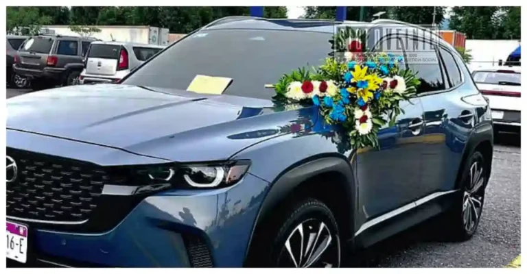 Vehículo con flores y narcomensaje amenazante desata operativo en plaza comercial de Uruapan