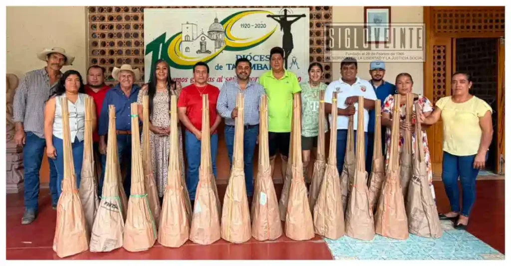 Alcalde de Tuzantla apoya a peregrinos que emprenderán camino hacia el santuario de la Virgen de San Lucas