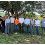Alcalde de Carácuaro dona terreno de su patrimonio para construir casas del programa Viviendas del Bienestar; será el primero de Tierra Caliente