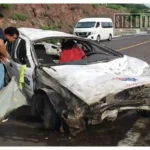 Dos accidentes dejan un herido y severos daños materiales en la Siglo XXI