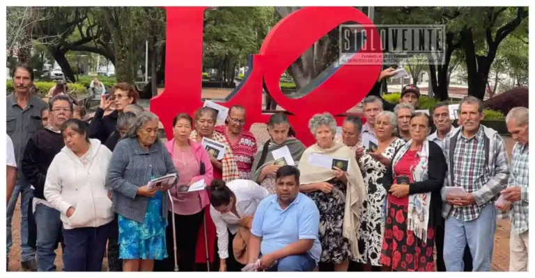 Ayuntamiento de Tuzantla acompaña a adultos mayores en trámite de visa para viajar a Estados Unidos y reunirse con sus familiares