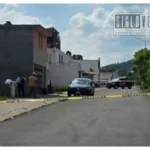 Balacera en zona poniente de Morelia deja una mujer herida y varios vehículos dañados