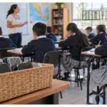Gobierno de Michoacán se suma a regulación nacional sobre uso de celulares en escuelas; Ramírez Bedolla respalda la medida