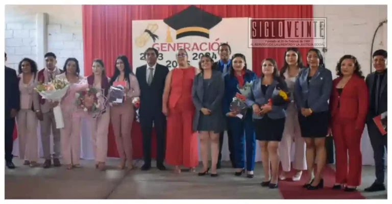 Liliana Carreño apadrina a graduados de la Universidad Interamericana de San Lucas