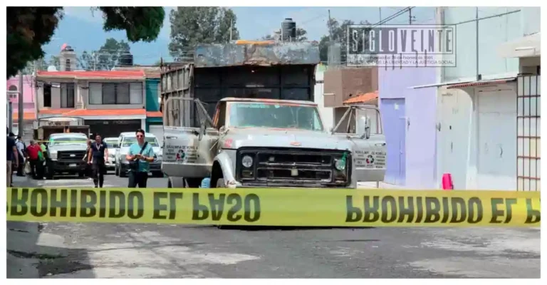 Prenden fuego a camión recolector en Morelia; trabajador sufre quemaduras en el rostro