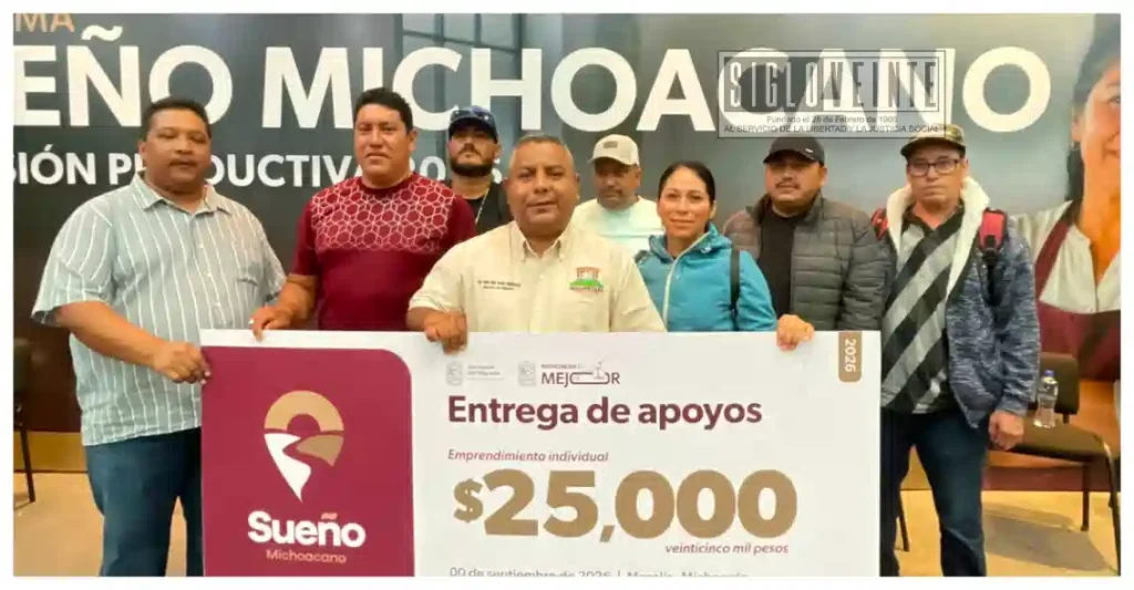 Semigrante y Dirección de Atención al Migrante de Nocupétaro entregan 125 mil pesos a migrantes y sus familias para emprender negocios