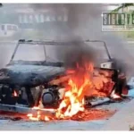 Fuego consume un auto en Ciudad Altamirano; reportan demora de los cuerpos de auxilio