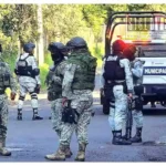 Hallan a dos hombres con quemaduras y huellas de tortura en Uruapan; uno murió