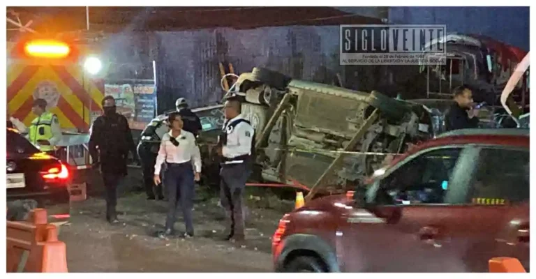 Sale del camino, impacta vehículos de un yonke y muere en Morelia